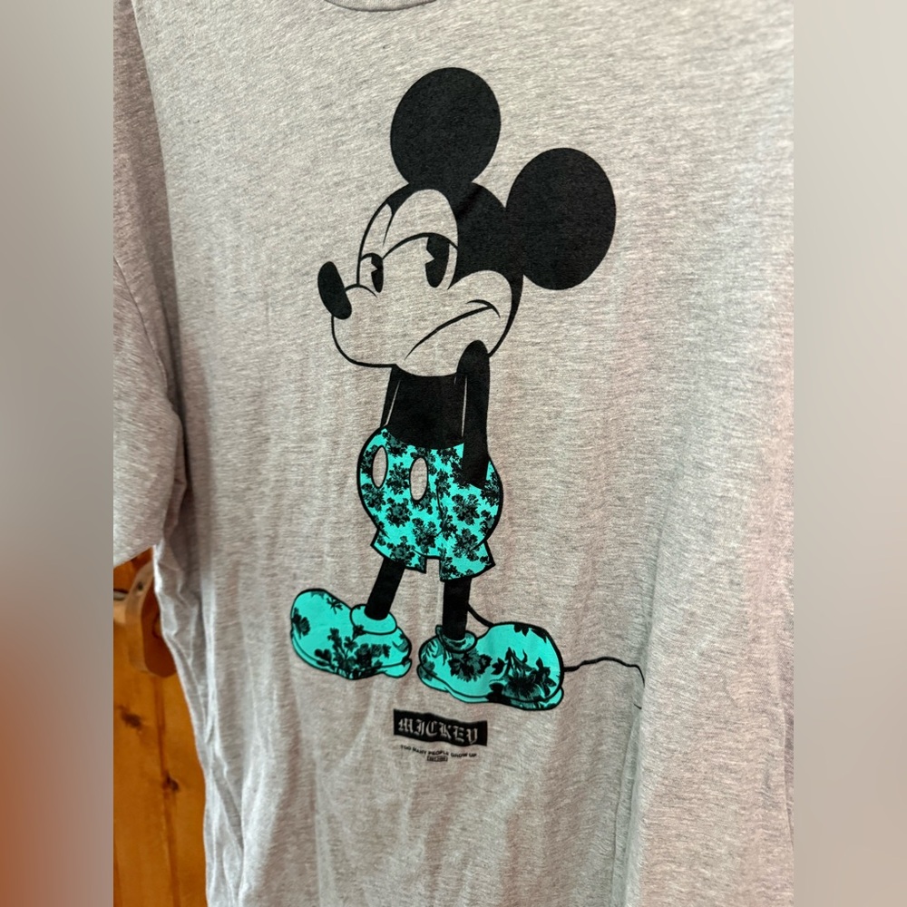 Basic Disney Tee - Picture 5 of 5